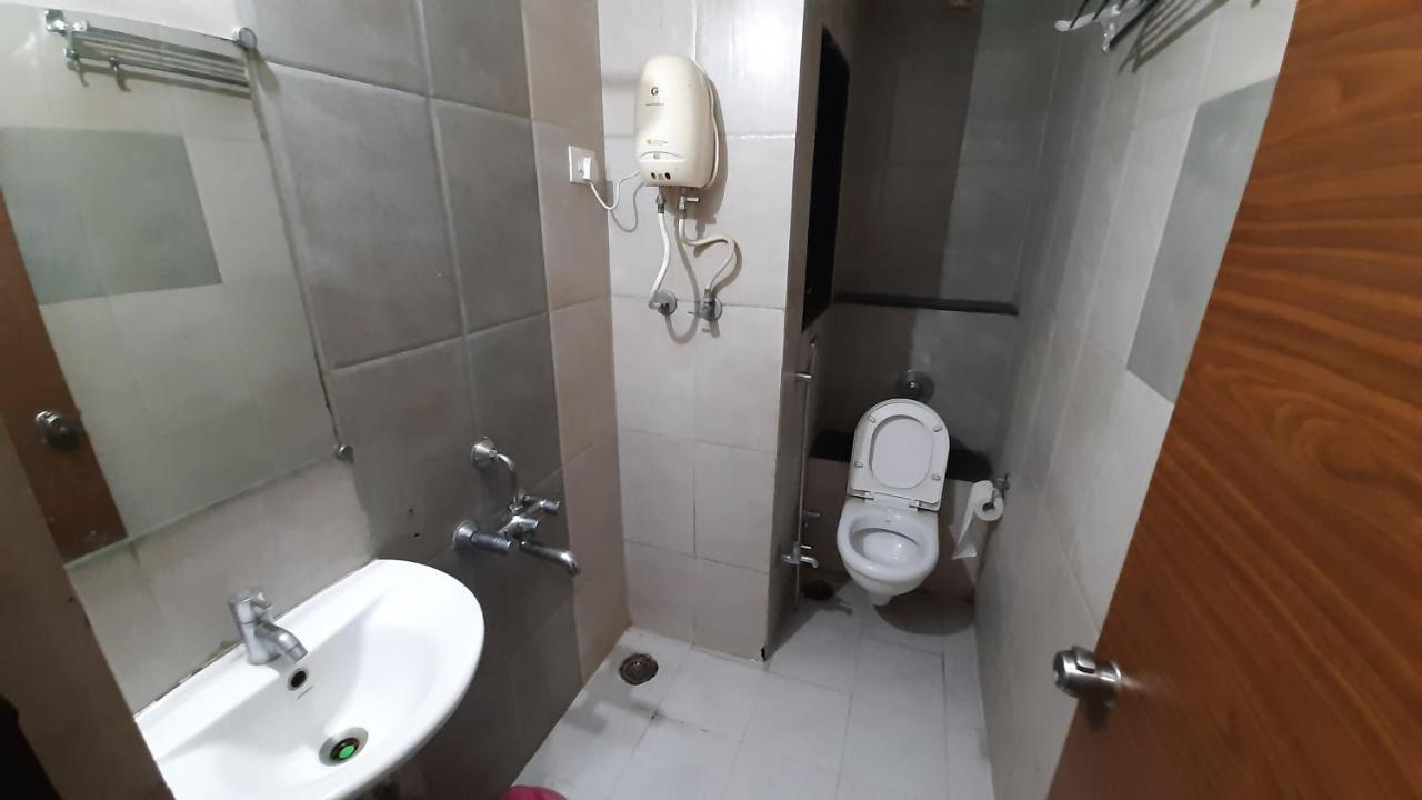 City Palace Hotel होटल सिटी पैलेस Nāsik Eksteriør bilde