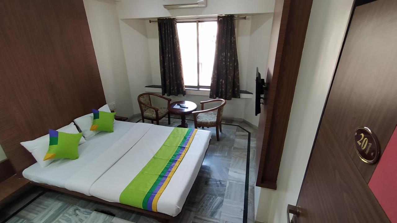 City Palace Hotel होटल सिटी पैलेस Nāsik Eksteriør bilde
