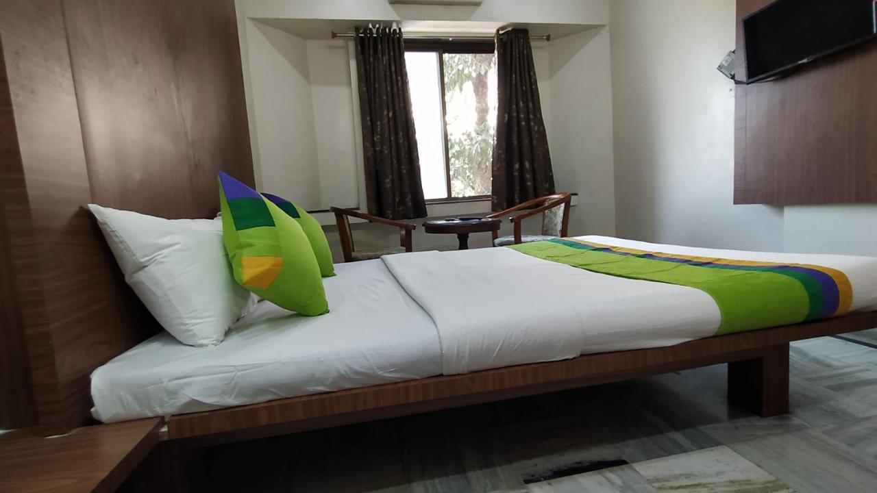 City Palace Hotel होटल सिटी पैलेस Nāsik Eksteriør bilde