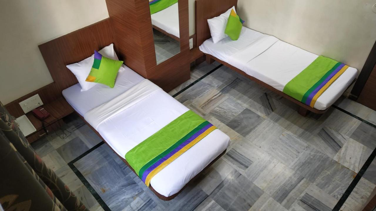 City Palace Hotel होटल सिटी पैलेस Nāsik Eksteriør bilde