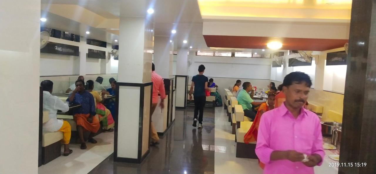 City Palace Hotel होटल सिटी पैलेस Nāsik Eksteriør bilde