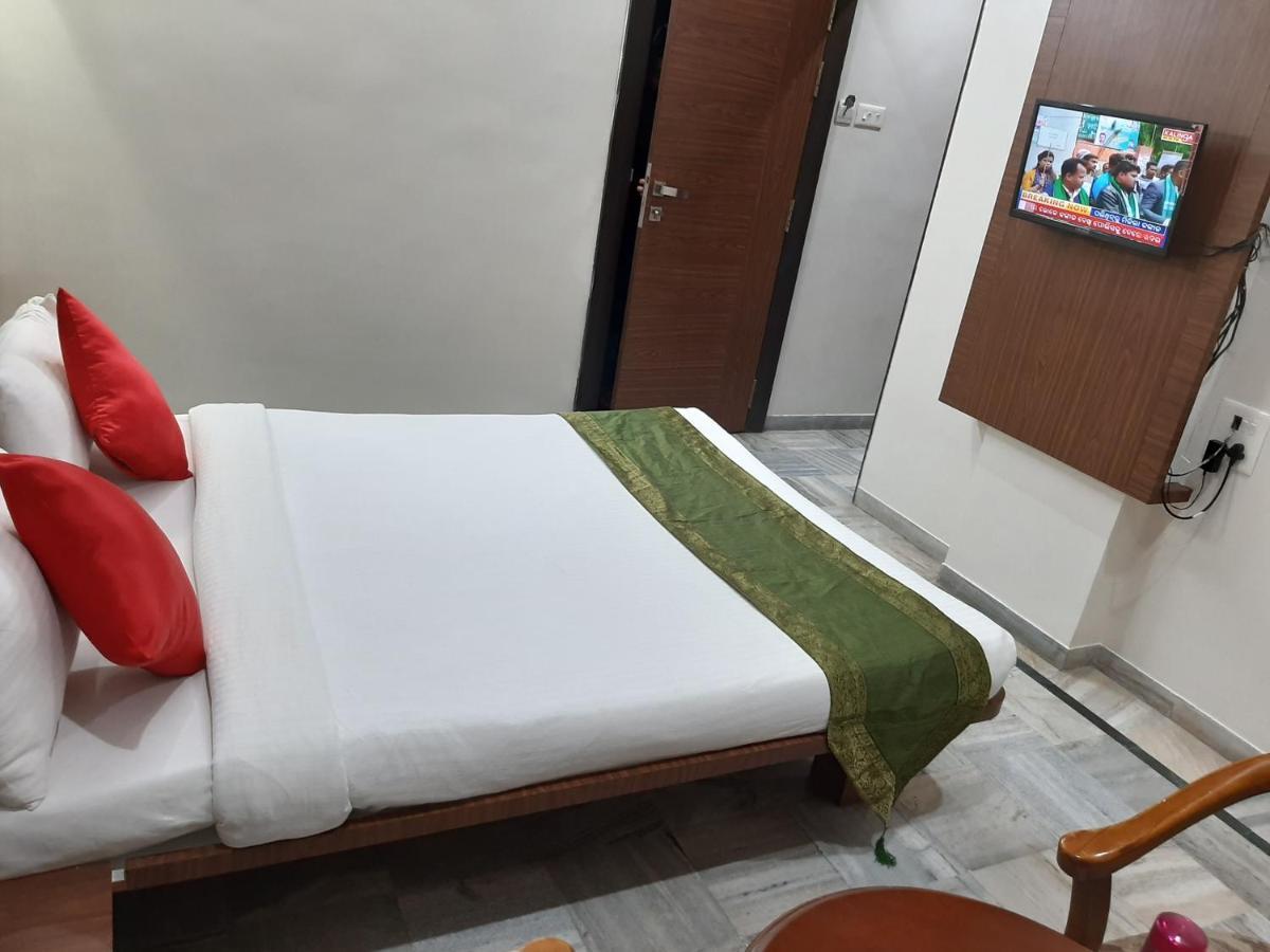 City Palace Hotel होटल सिटी पैलेस Nāsik Eksteriør bilde